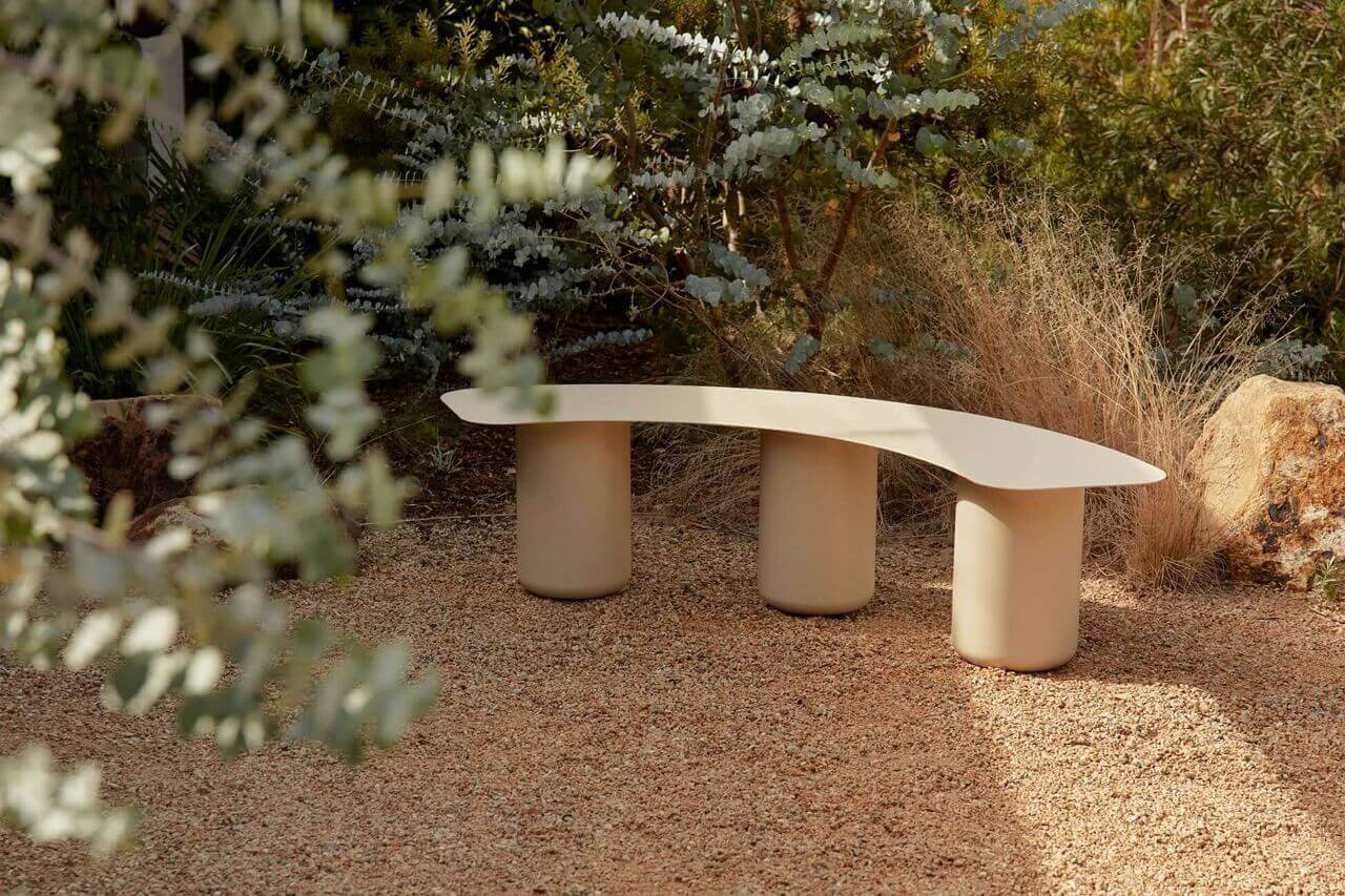 Sequence Curved Bench