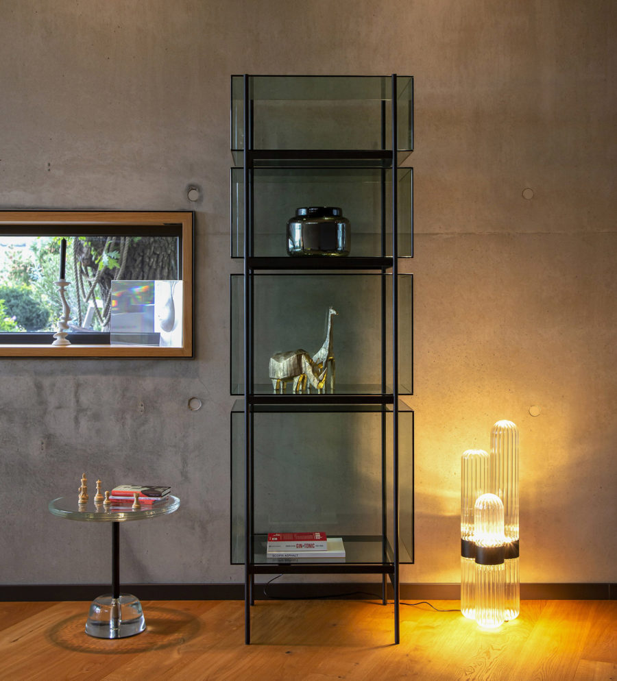 Pina Table