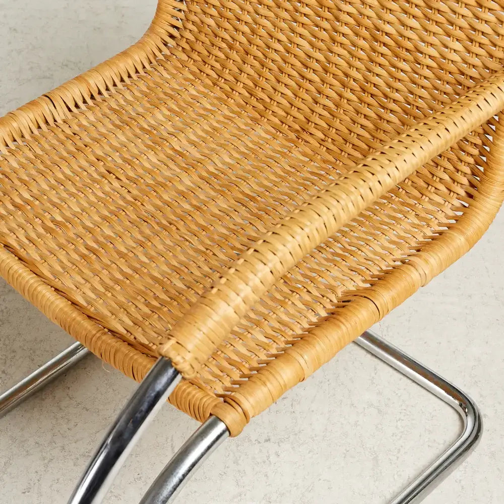 MR20 Armchair