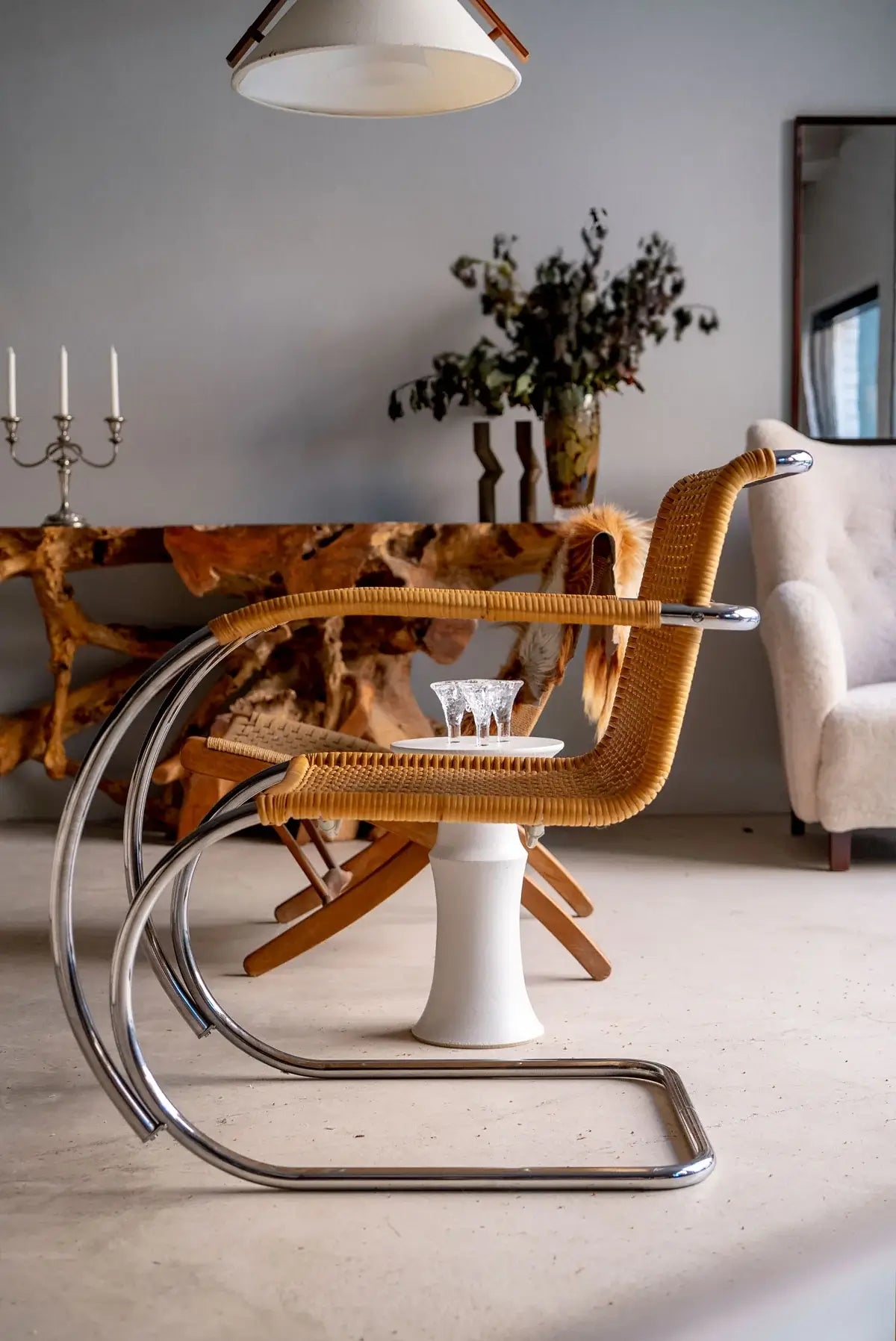 MR20 Armchair