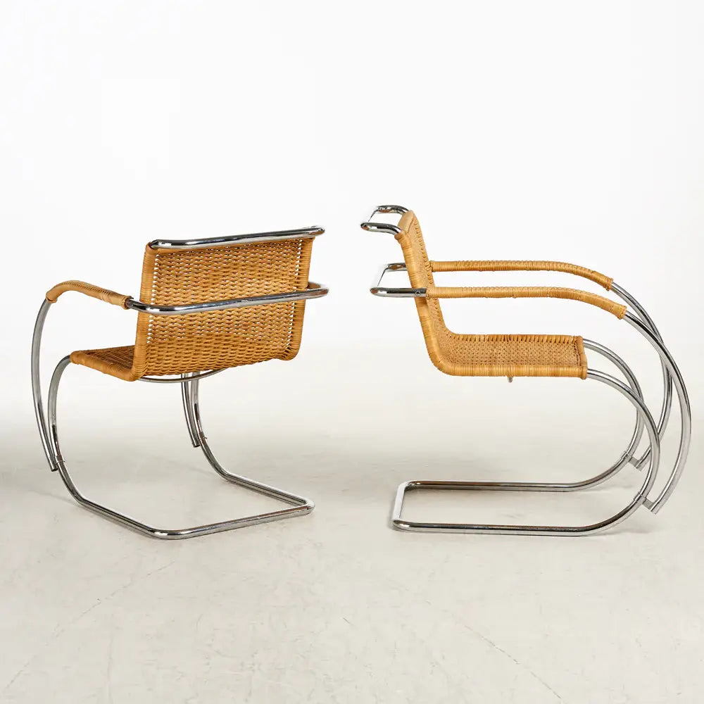 MR20 Armchair