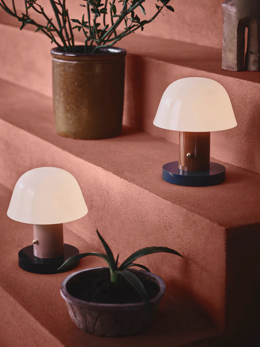 Setago Table Lamp