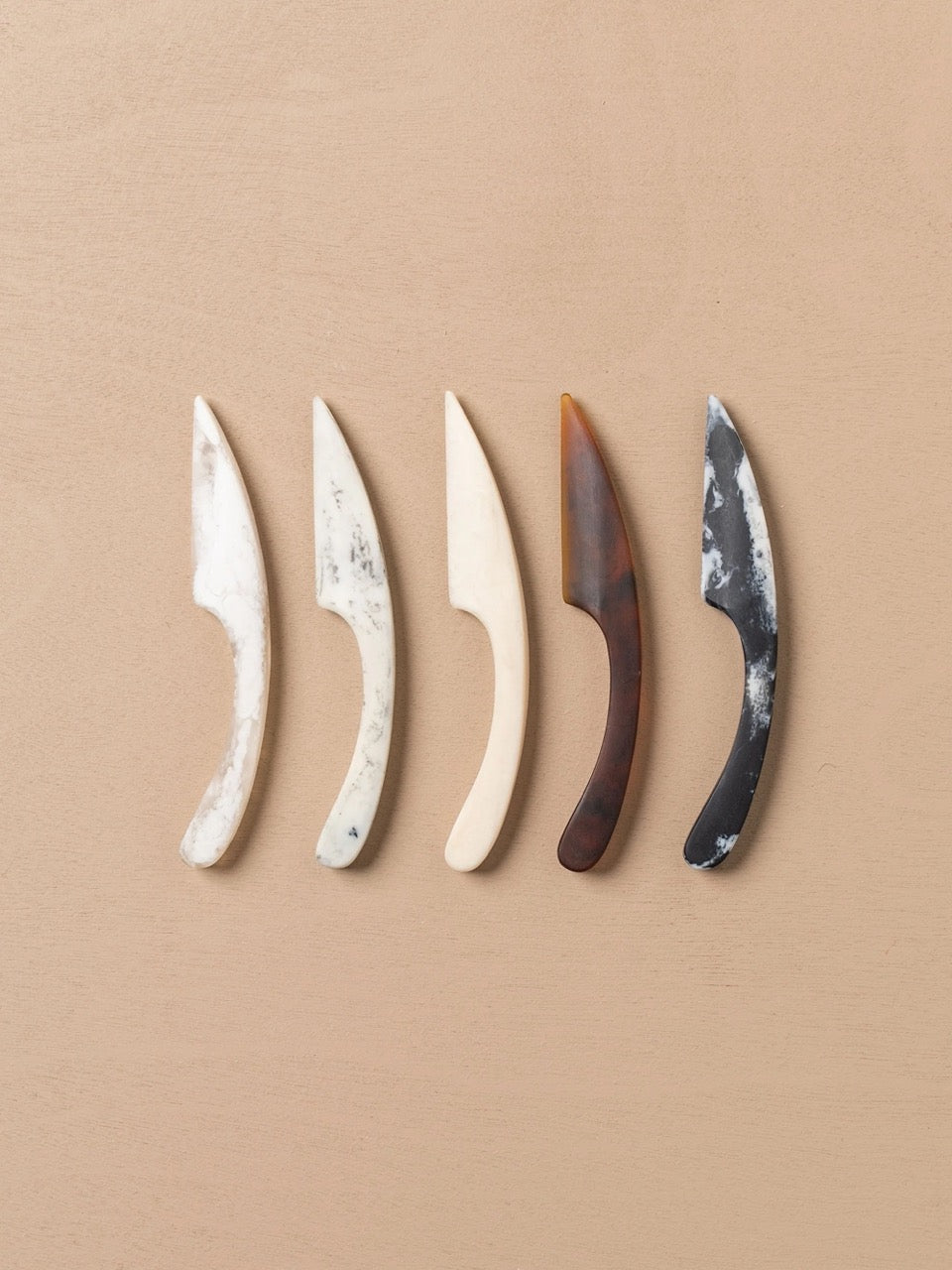 Flow Curved Cheese Knife