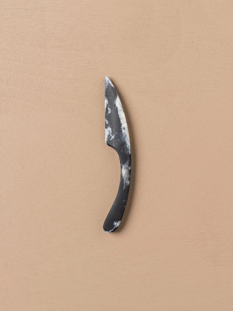Flow Curved Cheese Knife
